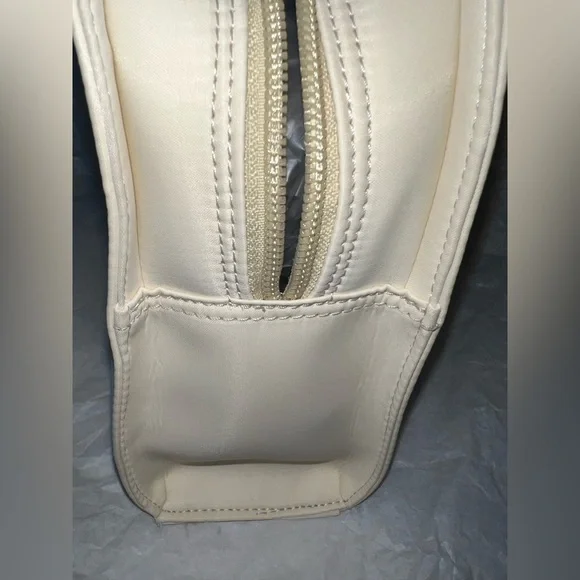 Yves Saint Laurent Cream Handbag - Picture 13 of 15